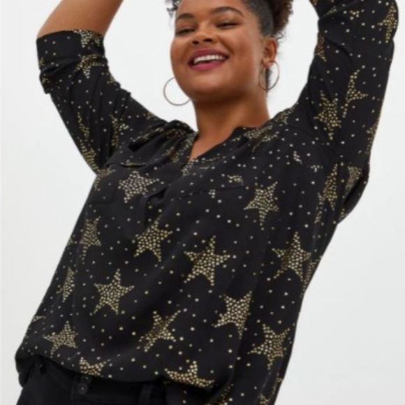 torrid Tops - Torrid Harper Black Gold Star Georgette Popover Tunic Blouse Size 4/4X